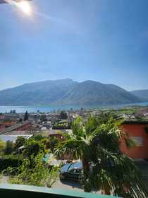 Melano – Elegante 3.5 locali con vista lago mozzafiato | Ideale anche come casa secondaria