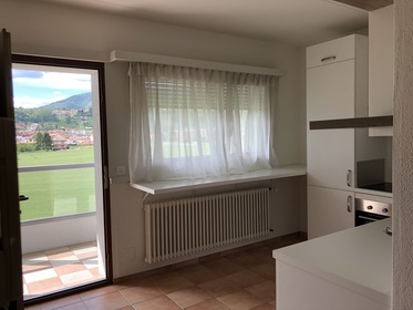 STABIO - ZONA SCUOLE - ULTIMO PIANO - 3,5 LOCALI - DOPPI SERVIZI - POSTO AUTO